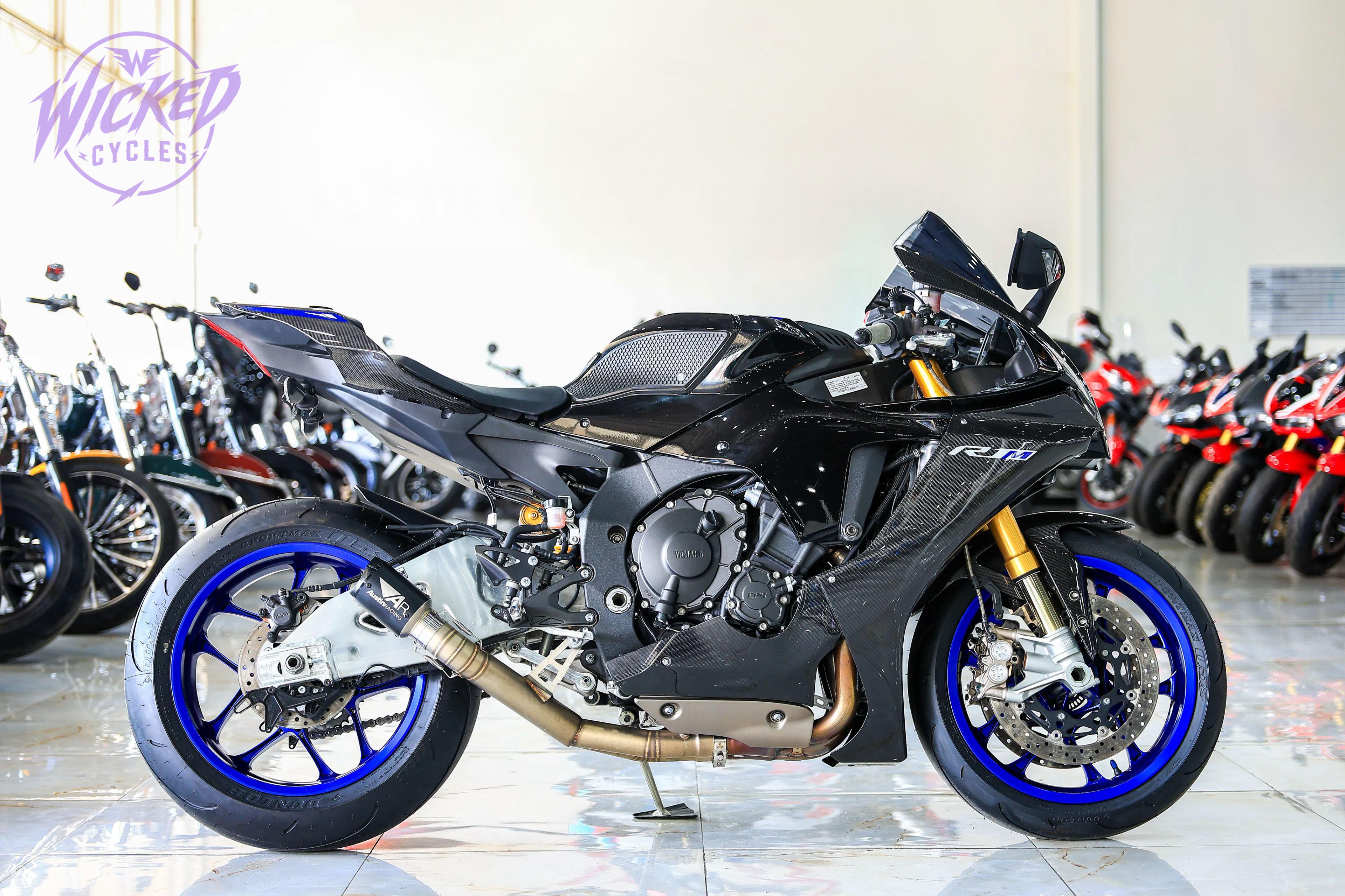 2020 Yamaha YZF-R1M