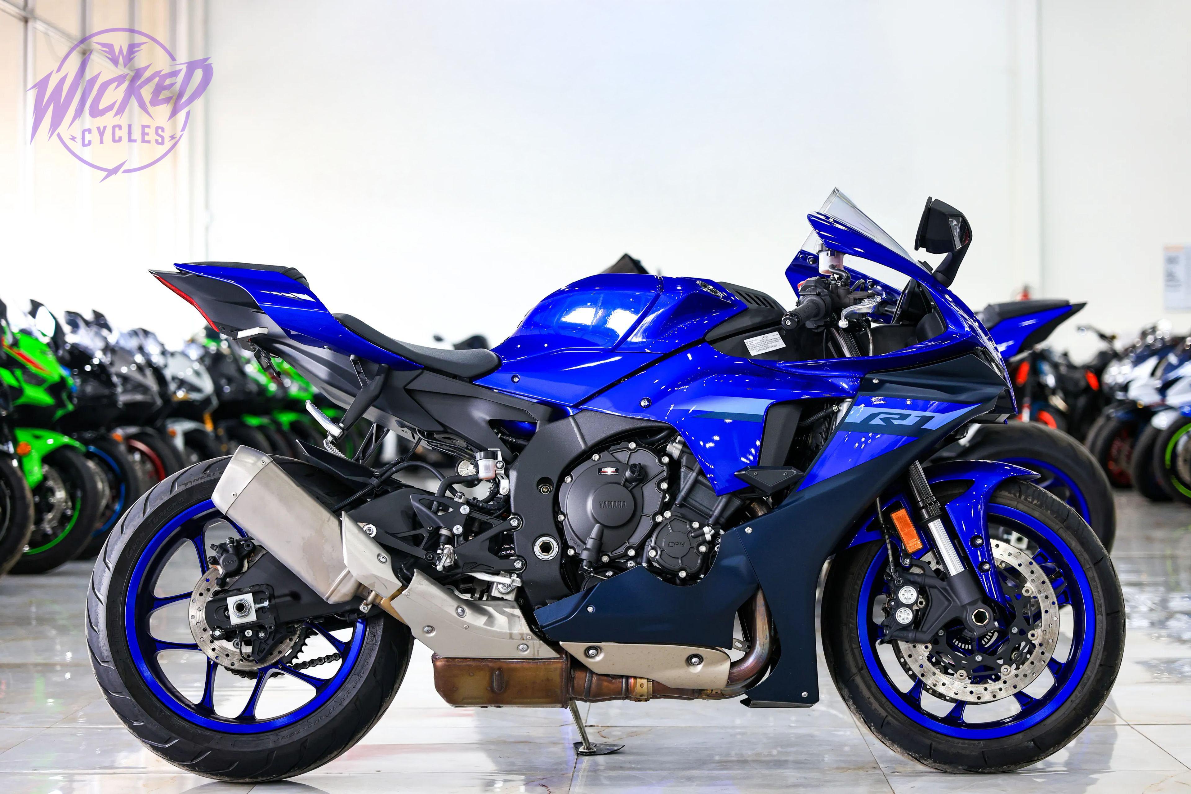 2024 Yamaha YZF-R1